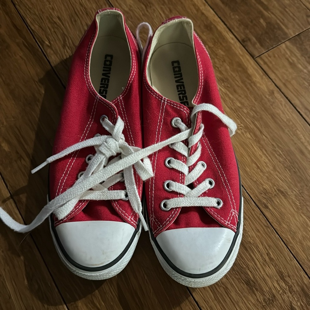 Gently used red converse